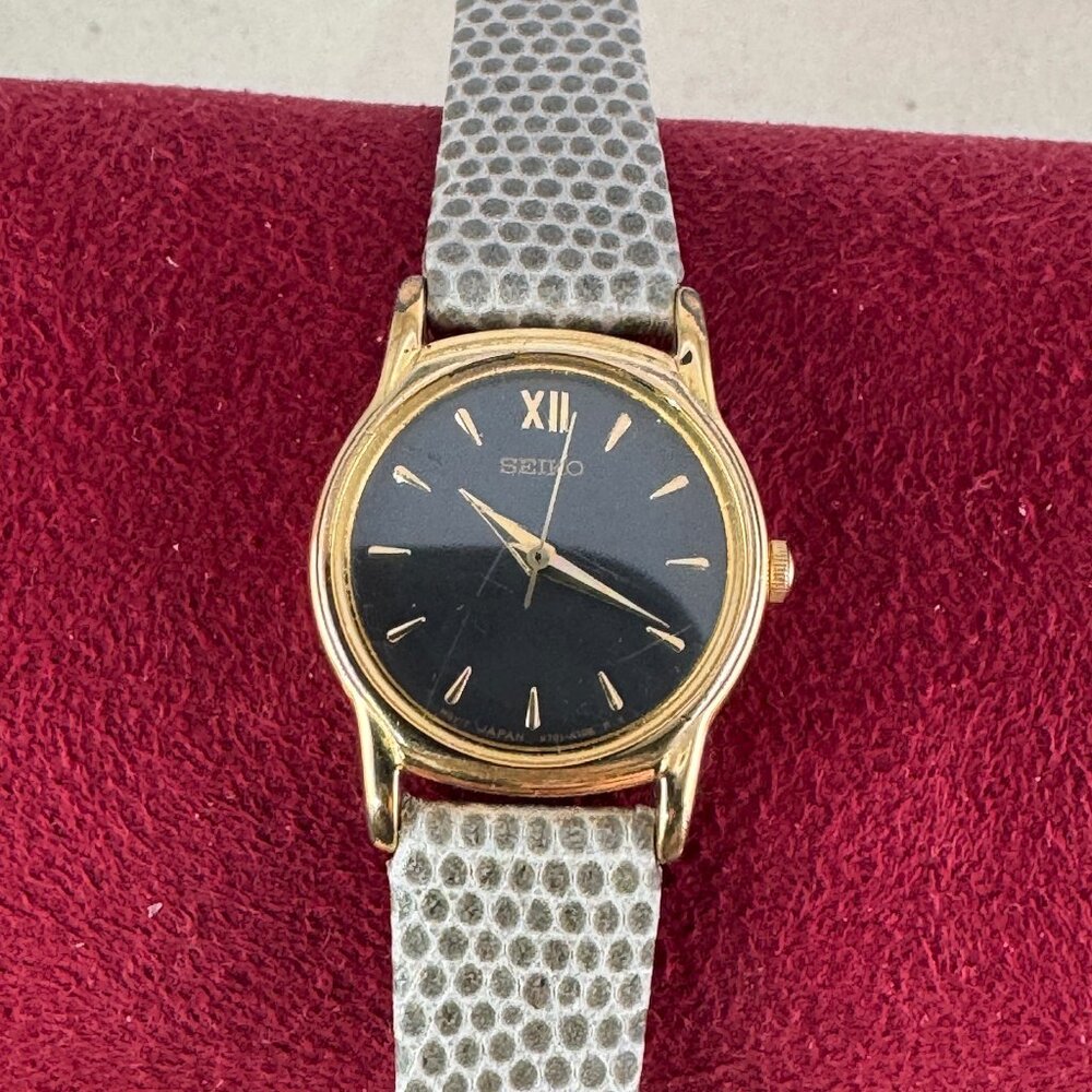 Gold and Black Enamel Dial Seiko Watch New Battery and Gray Lizard Strap